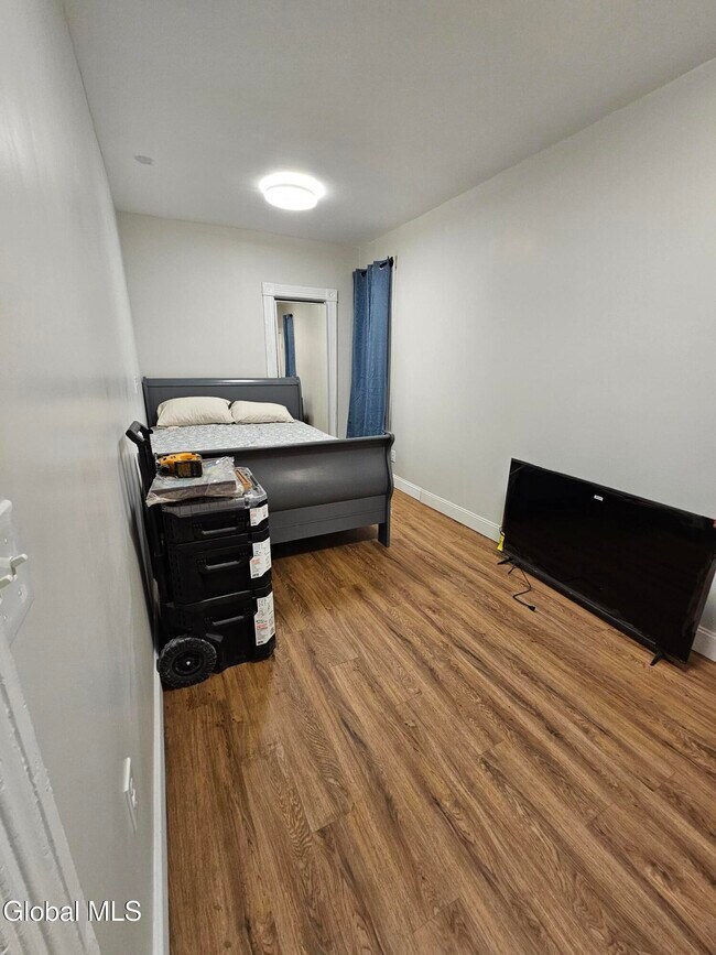 Building Photo - 91 Division St