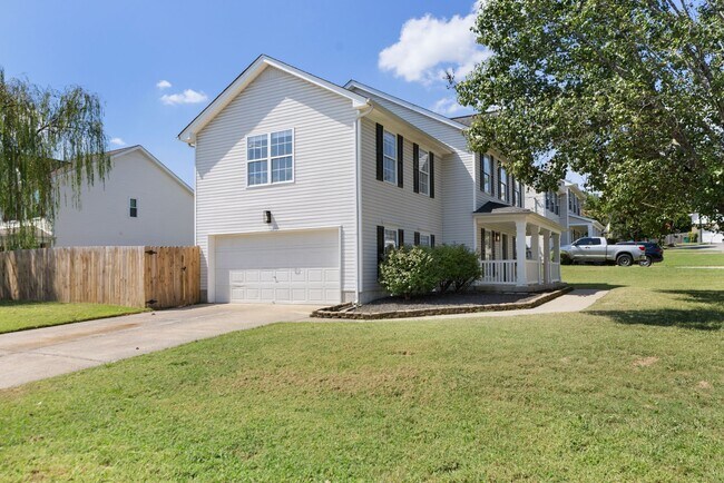 Building Photo - 2150 Blake Dr