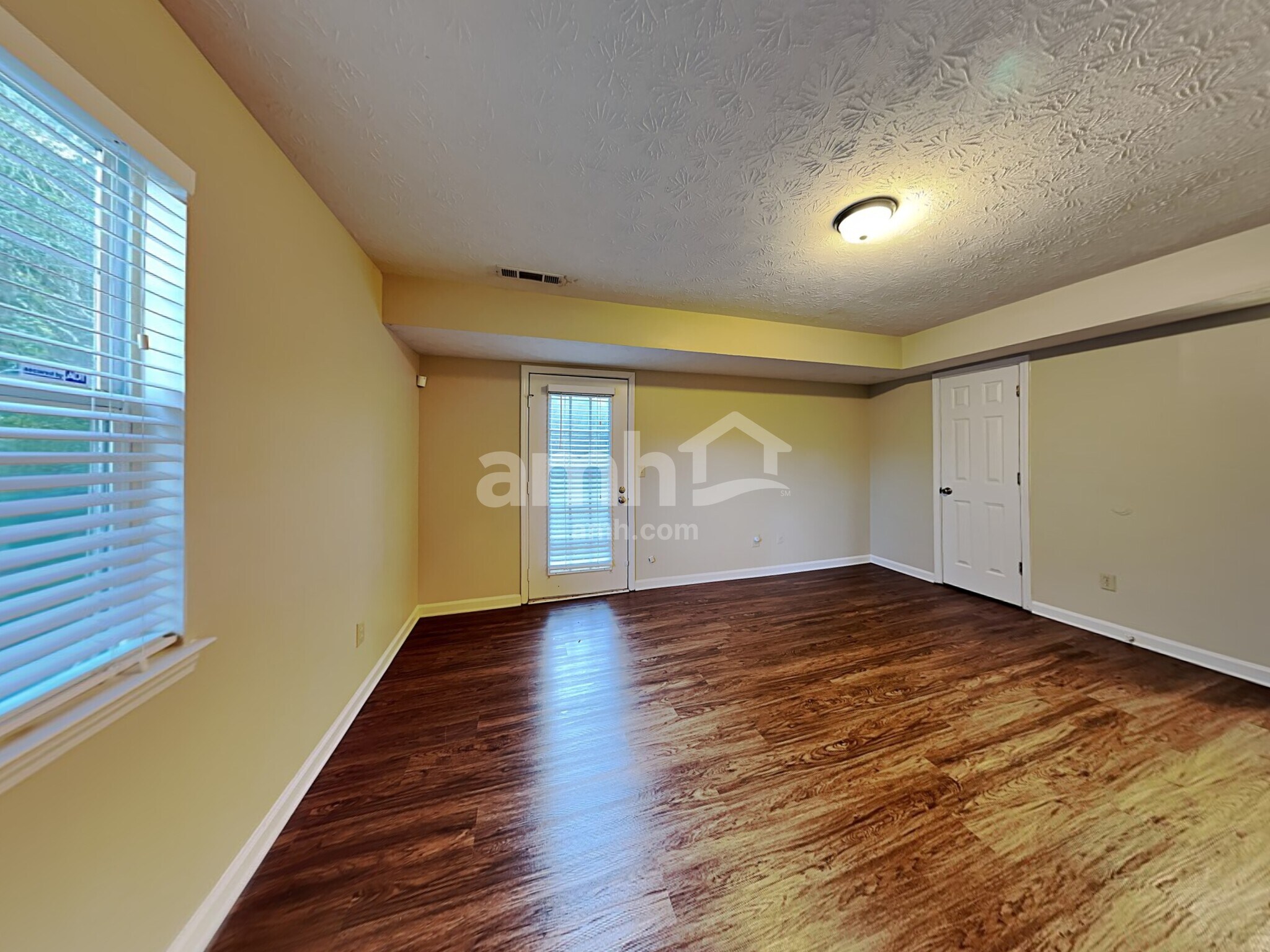 Building Photo - 2117 Brandy Woods Dr SE