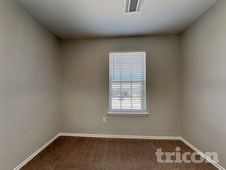 Building Photo - 15102 Verela Dr