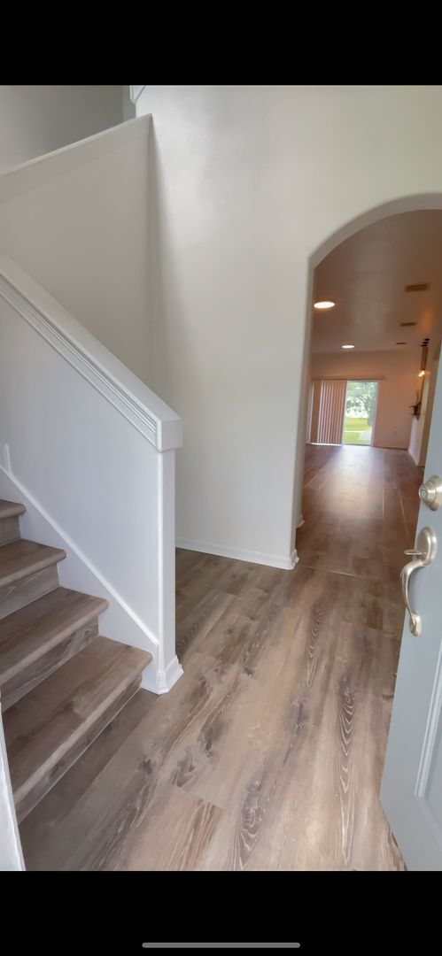 Building Photo - Beautifully Updated 3-Bedroom Townhouse in...