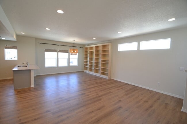Building Photo - 7971 Jayla Trl