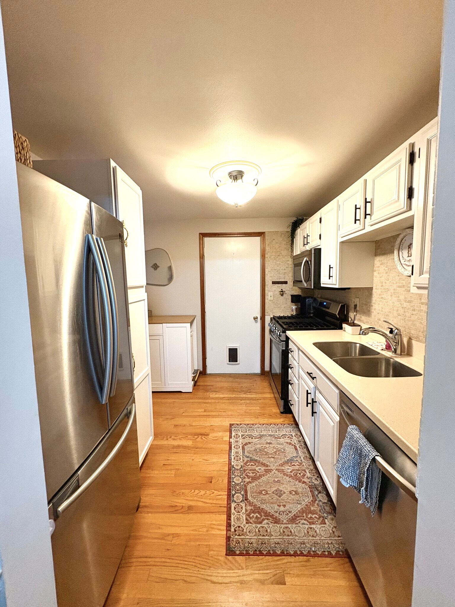 Building Photo - 8254 Beehive Cir