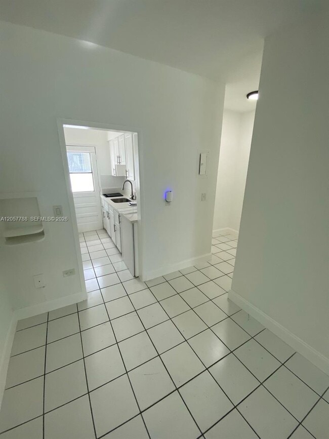 Building Photo - 9056 Collins Ave