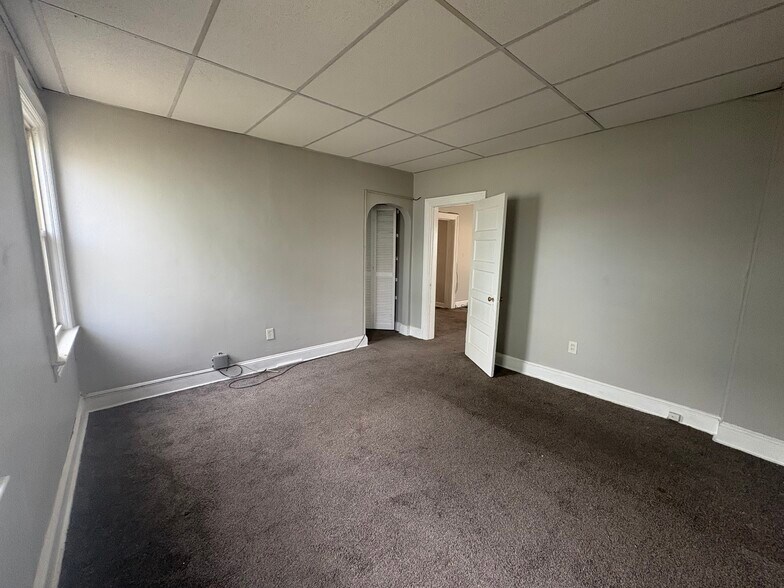 Building Photo - 401 Lafayette Ave