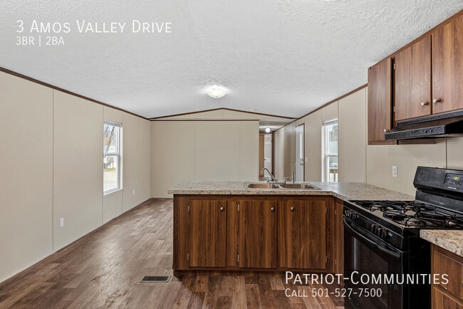 Building Photo - 3 Amos Valley Dr