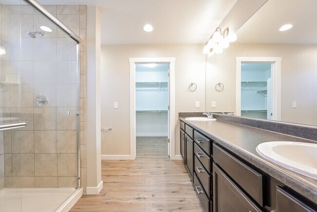 Building Photo - 17931 E 106th Pl