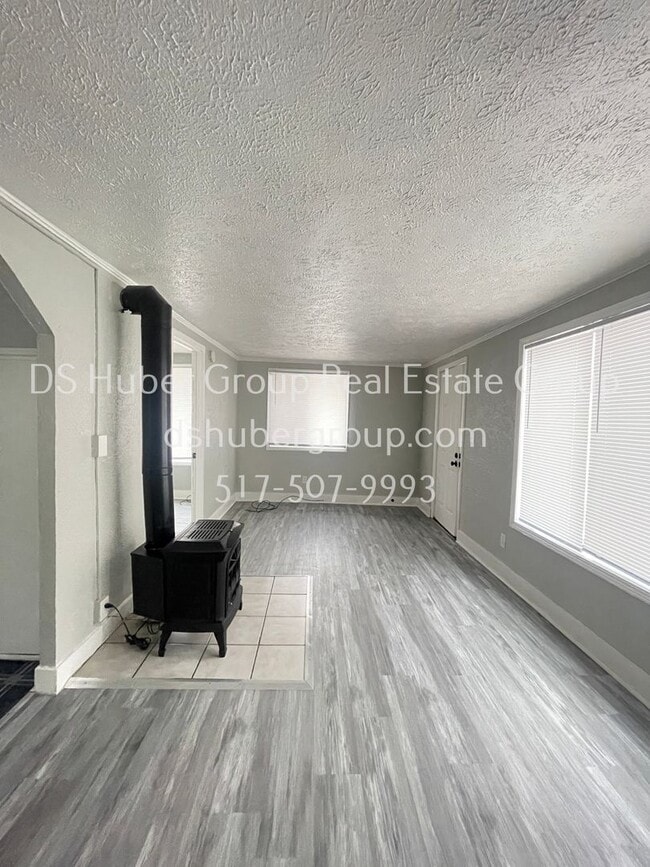 Building Photo - 720 Loa St