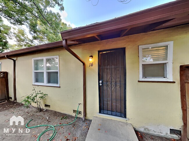 Building Photo - 14 Garrison Dr