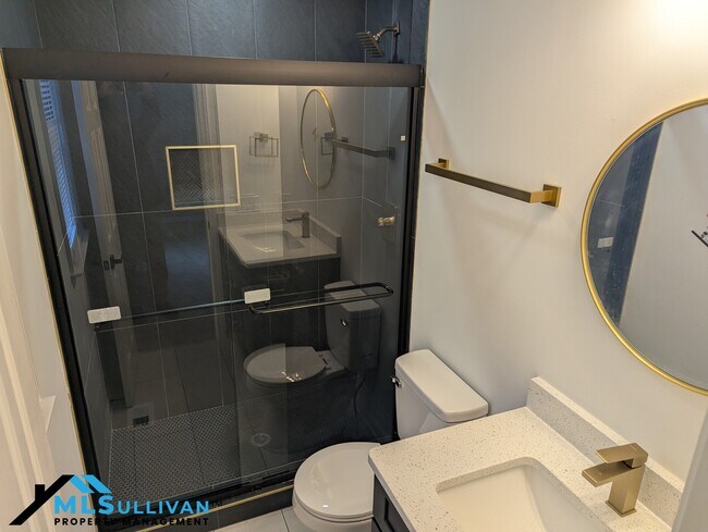 Building Photo - 5802 Lillie Dr