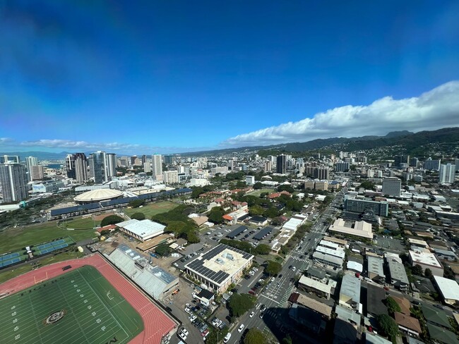 Building Photo - Moana Pacific, High rise 44th floor spacious 1 bedroom/1 bathroom