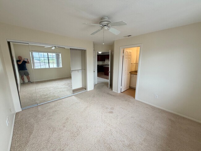 Building Photo - 3553 Paseo de Francisco