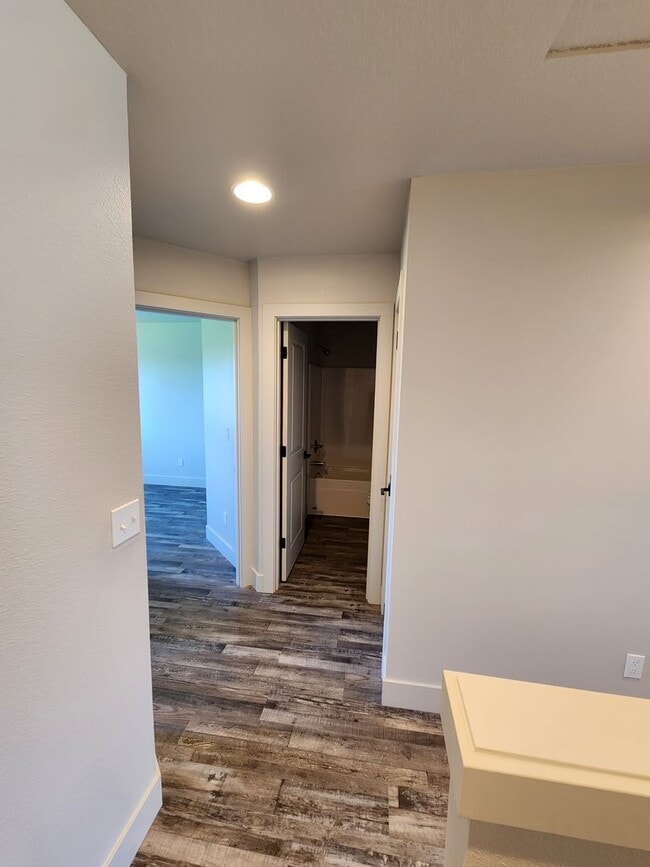 Building Photo - 3 Bedroom 2.5 Bath in Winlock