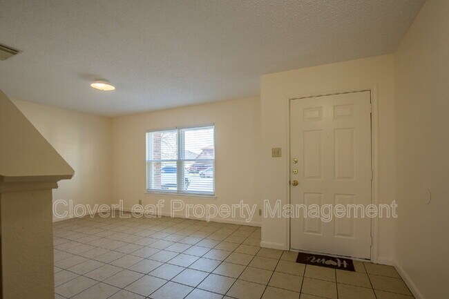 Building Photo - 1045 Stone Trail