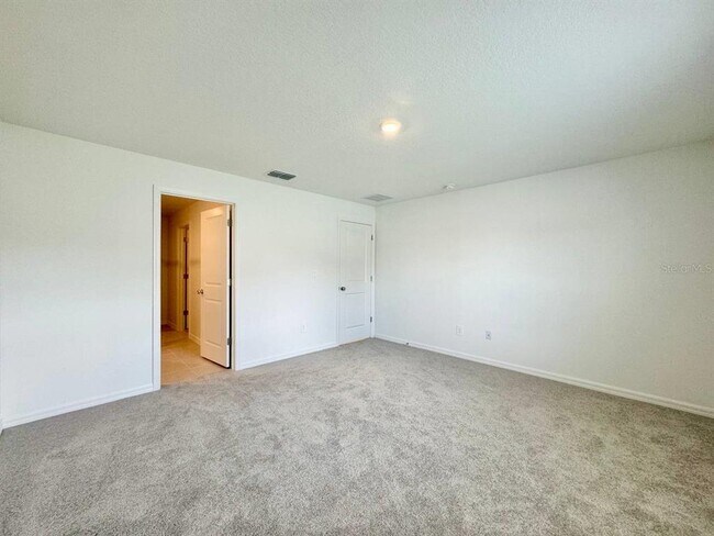 Building Photo - 10205 Alder Green Dr