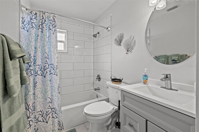 Building Photo - 2832 47th Ave S