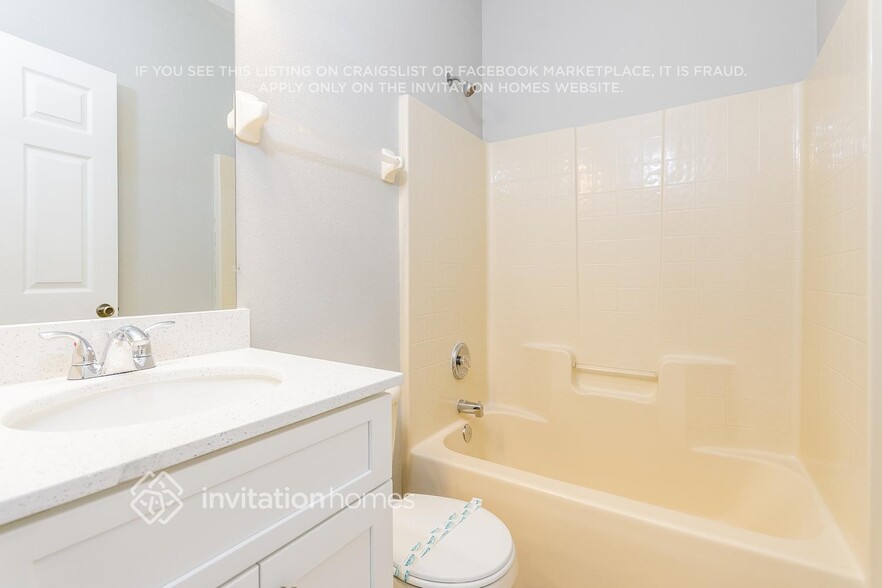 Building Photo - 507 Madina Cir