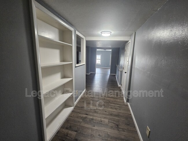 Building Photo - 3 Ridge St