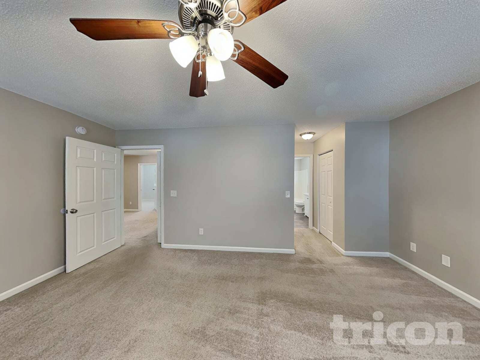 Building Photo - 2000 Lake Carolina Dr