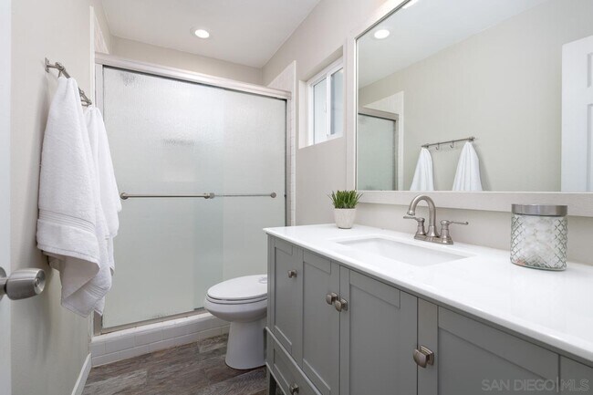 Building Photo - 2738 Erie St