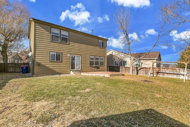 Building Photo - 3 bedroom, 2 bath home with 2 car garage in Highlands Ranch