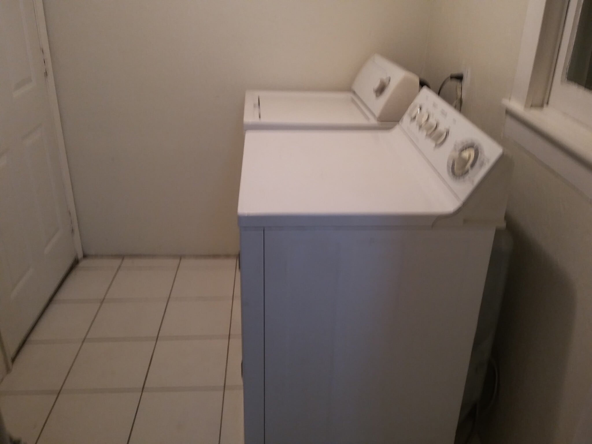 Building Photo - 2316 Brooks Ave