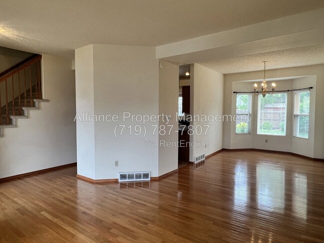 Building Photo - 6944 Lost Springs Dr