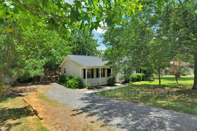 Building Photo - 3501 Sassafras Trail