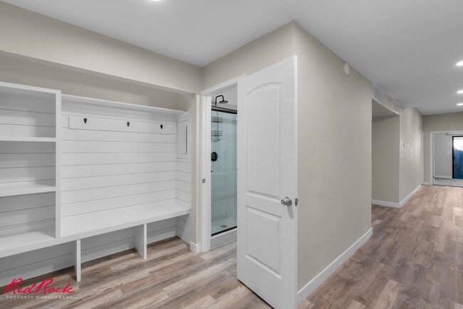 Building Photo - 2 Bedroom Condo in the Heart of St. George!