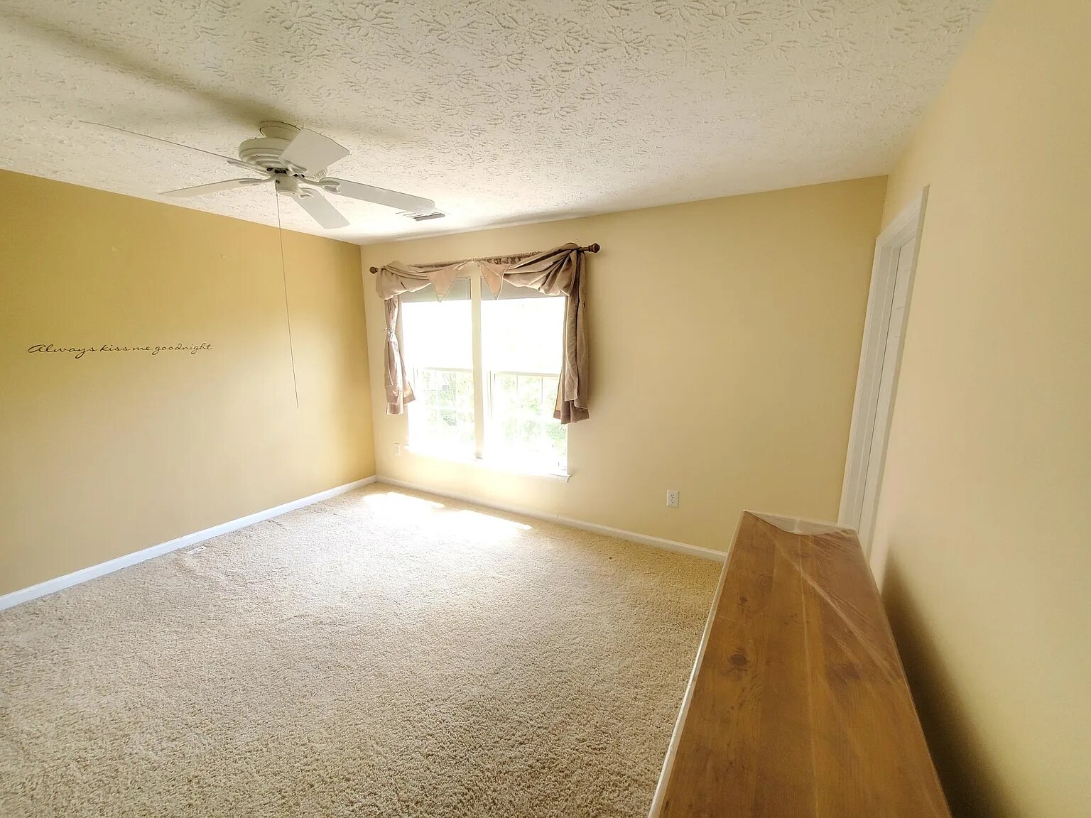 Building Photo - 121 Foxbay Ln