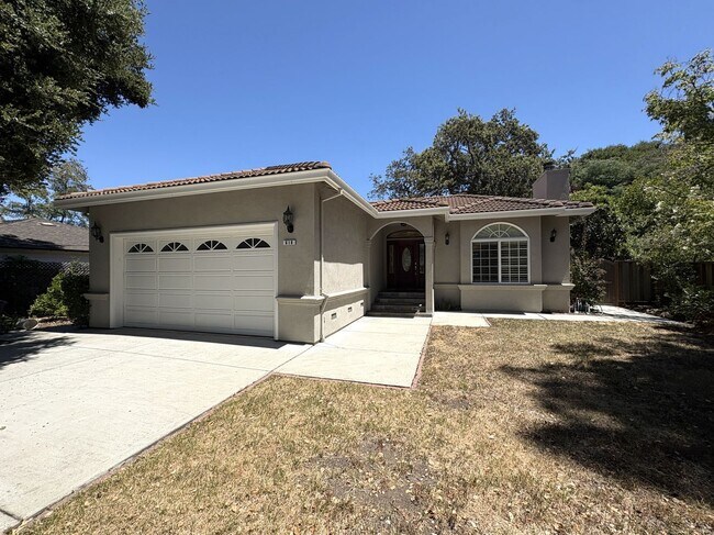 Building Photo - Spacious 3BR + Office | 2,150 SF | 2-Car Garage | Prime Menlo Park