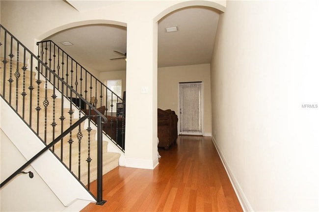 Building Photo - Milk District Townhouse!!