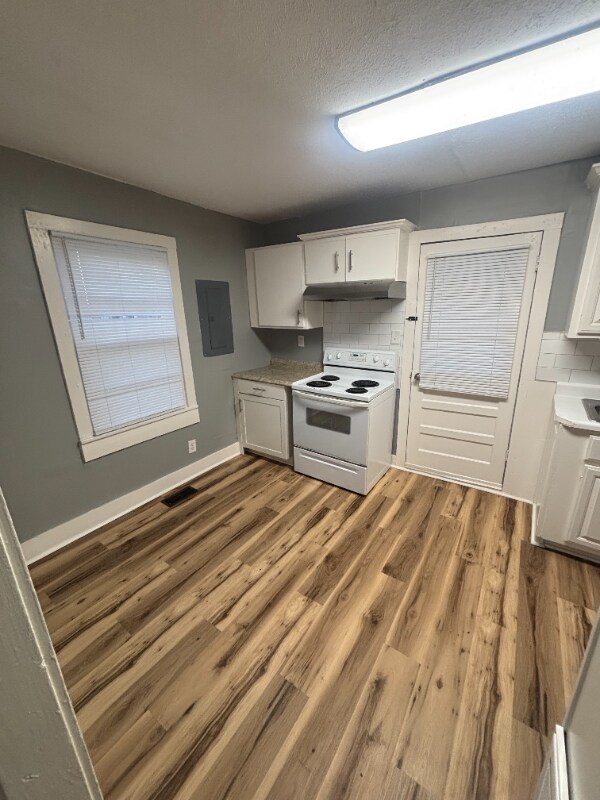 Building Photo - 701 Fanning St