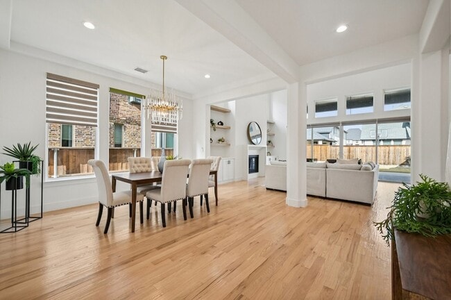 Building Photo - 13868 Dorset Ln