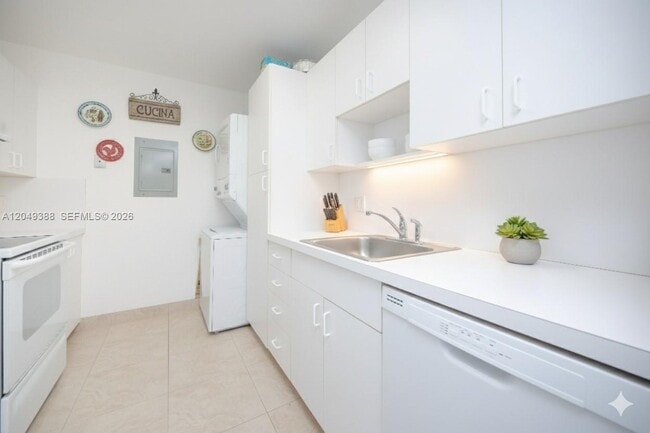 Building Photo - 7965 SW 86th St