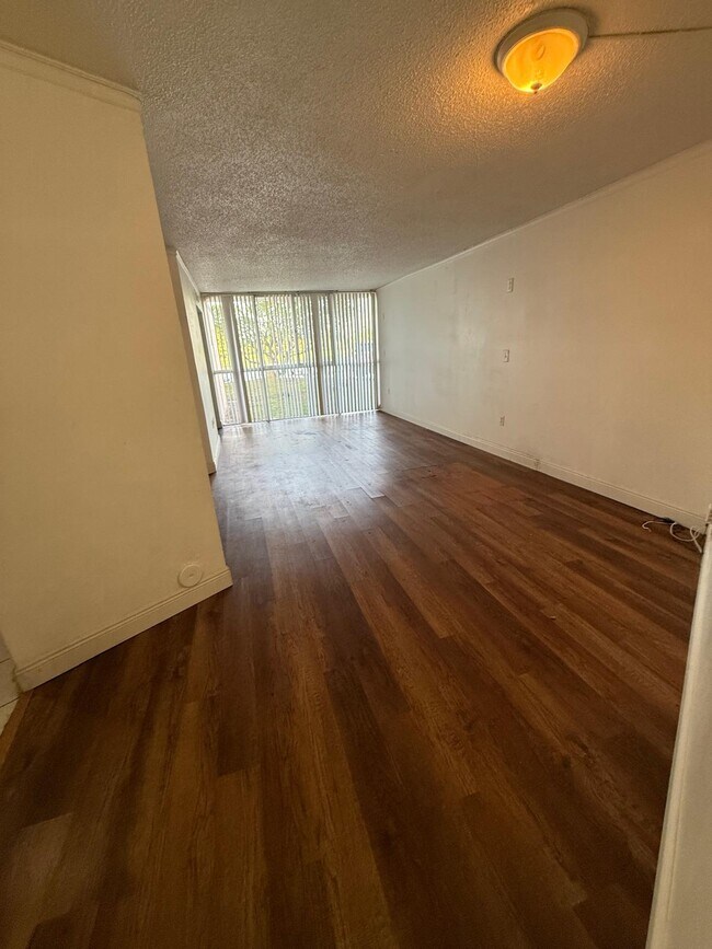 Building Photo - 6995 NW 186th St