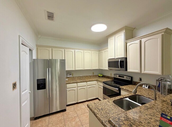 Building Photo - 8216 Casa Verde Rd