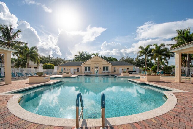 Building Photo - 544 SW Indian Key Dr