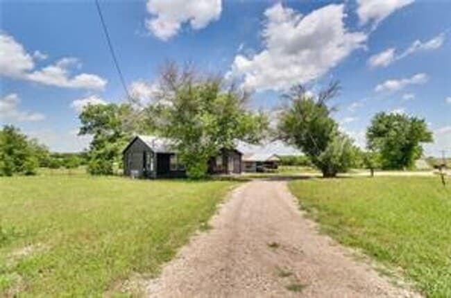 Primary Photo - 3911 Southwinds Dr