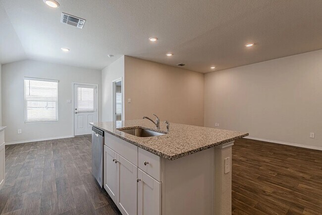 Building Photo - 833 Bahia Pl