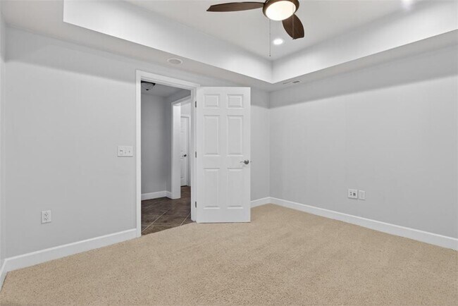 Building Photo - 4537 Grandview Pkwy