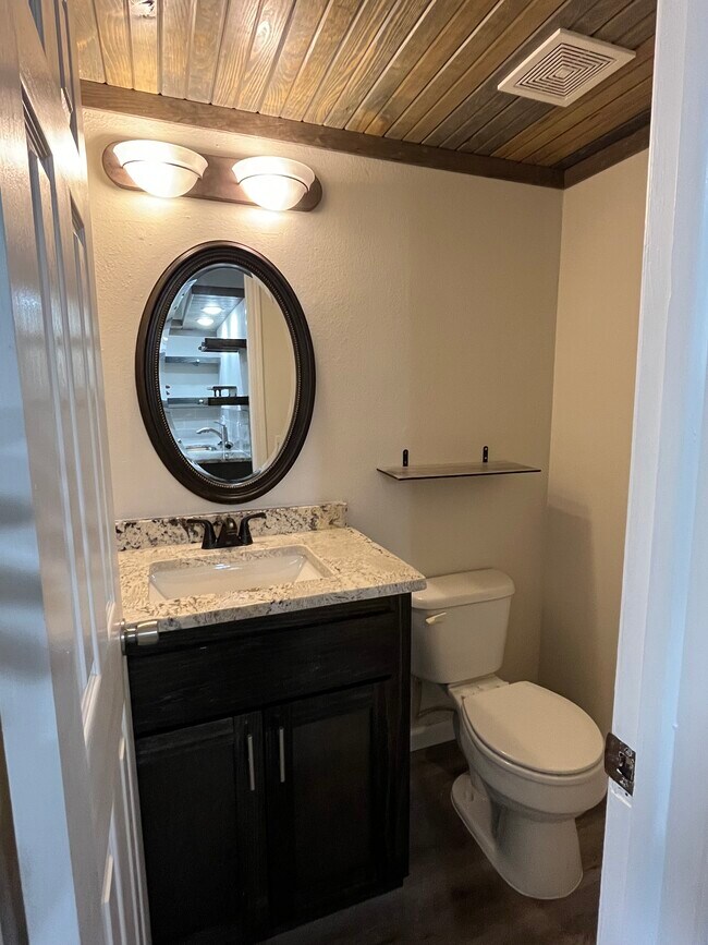 Building Photo - 1220 Apple Glen St