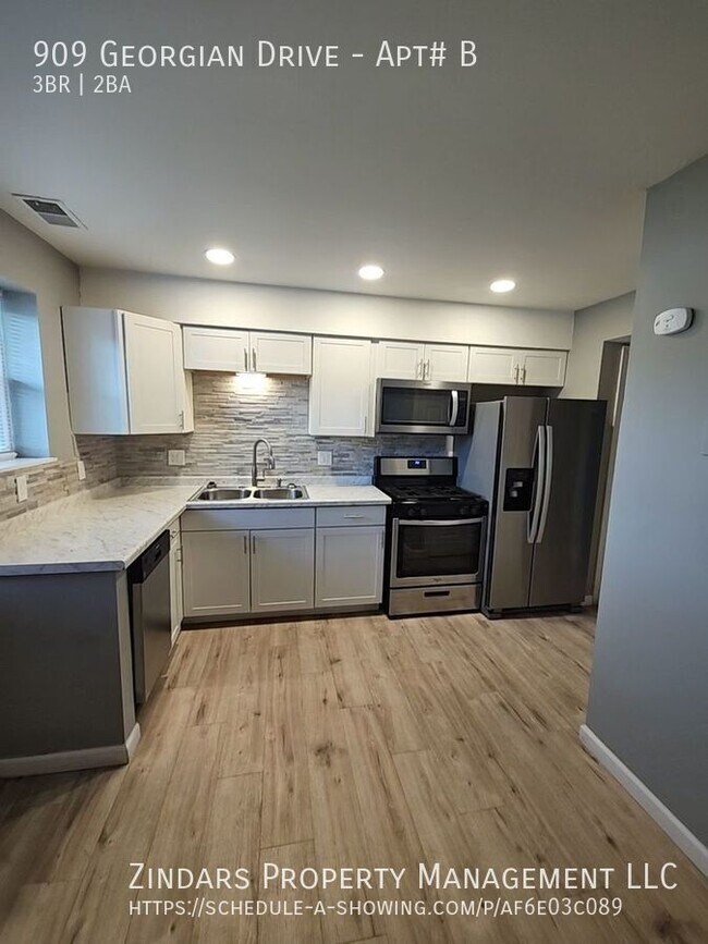 Building Photo - 909 Georgian Dr