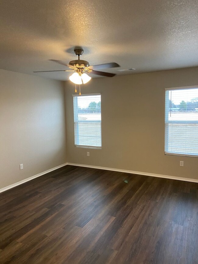 Building Photo - 3828 Travers Ln