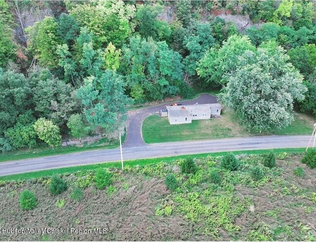 Building Photo - 281 Bronck Mill Rd