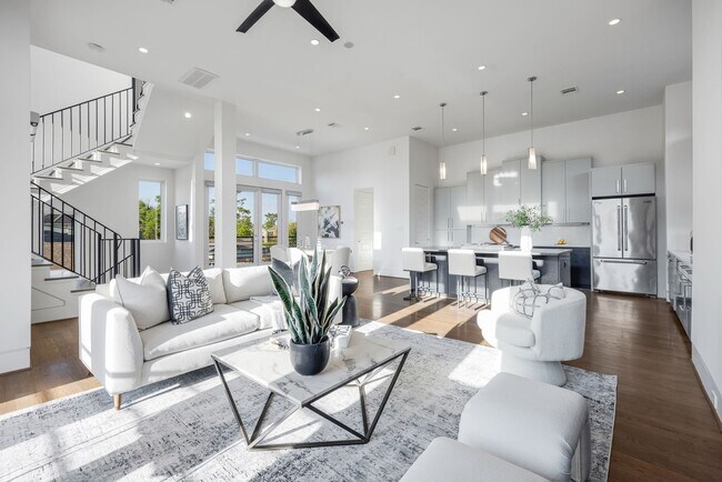Building Photo - 7327 Shadyvilla Pointe Dr