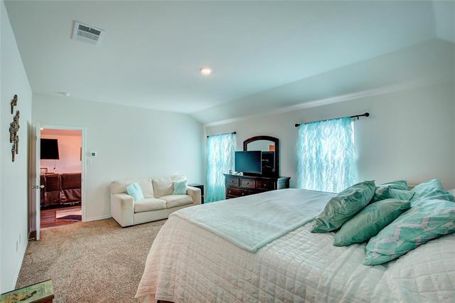 Building Photo - 1004 Basswood Ln