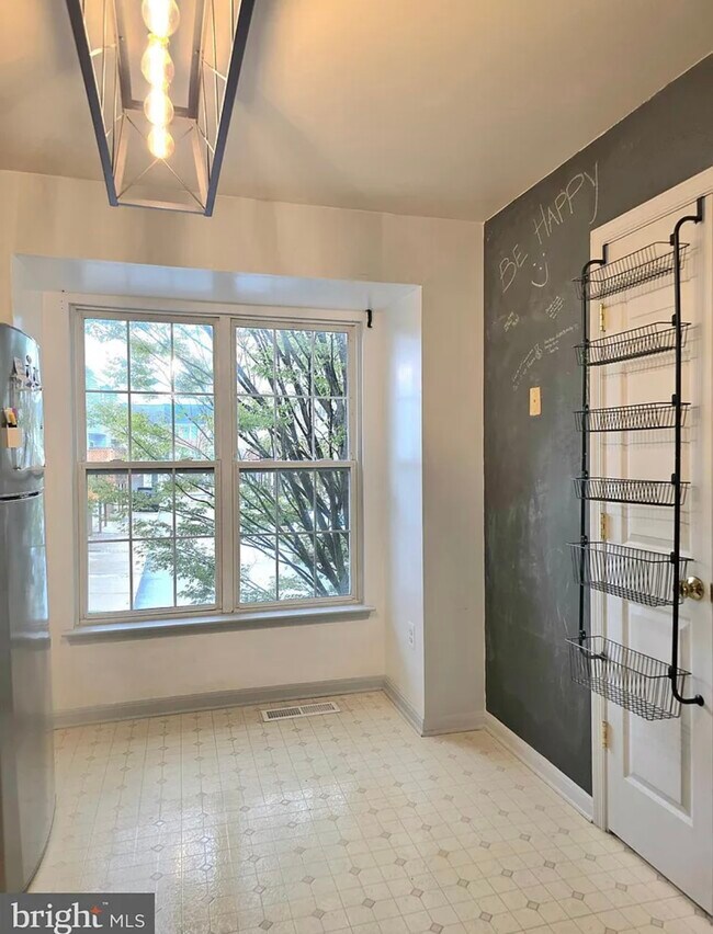 Building Photo - 13907 Edwall Dr