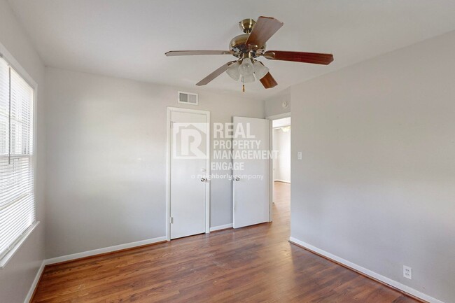 Building Photo - 3 bedroom Single Story Home for Rent in Sh...