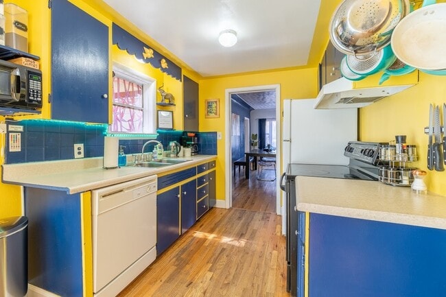 Building Photo - 326 Wood St